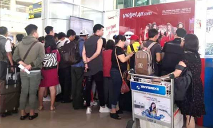 Cục Hàng không cử cán bộ vào TPHCM cùng Vietjet giải quyết tình trạng hoãn, hủy chuyến bay