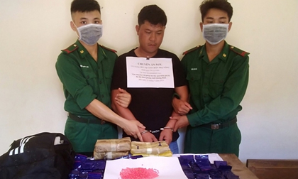 Bắt đối tượng người Lào cùng 24 nghìn viên ma túy