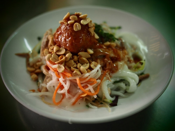 Khách nước ngoài mách nhau những món ăn đường phố cực kỳ hấp dẫn ở Sài Gòn - 5