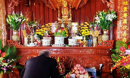 Mùng 1 đầu tháng: Thắp hương những thứ này để phúc lộc ùn ùn kéo tới, xoá sạch vận xui trong tháng cô hồn