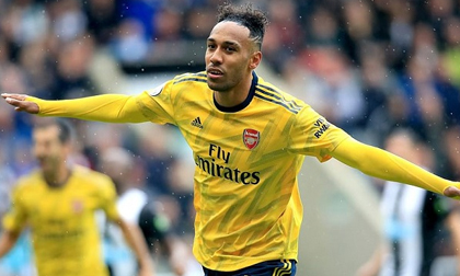 Aubameyang lập công, Arsenal khởi đầu Ngoại hạng Anh hoàn hảo