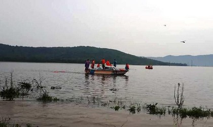 2 người tử vong do lật thuyền trong mưa lũ ở Hà Tĩnh
