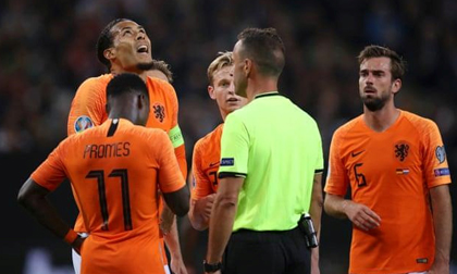De Ligt mắc lỗi ngớ ngẩn, Hà Lan vẫn thắng Đức 4-2