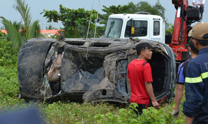 Vụ 3 thi thể trong xe Mercedes: Không có dấu hiệu tội phạm