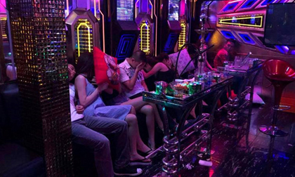 34 thanh niên phê ma túy trong quán karaoke Luxury