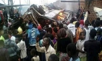 Xe khách lật úp vì mất phanh, 31 người chết thảm