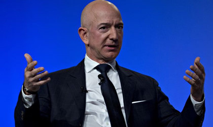 Mất 7 tỷ USD, Jeff Bezos trả ngôi giàu nhất thế giới cho Bill Gates