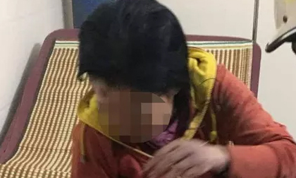 Người phụ nữ bị hành hung dã man trong đêm nằm ven đường