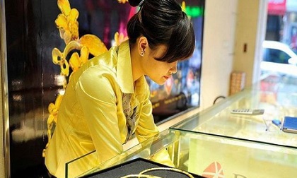 Giá vàng hôm nay 4/11, đầu tuần vững đà tăng
