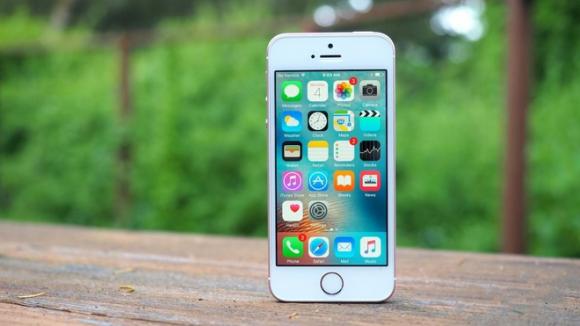 Ly do iPhone SE2 xung dang de ban cho doi hinh anh 1 01.jpg
