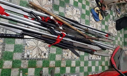 Ngăn chặn nhóm thanh niên thủ sẵn nhiều vũ khí chuẩn bị hỗn chiến