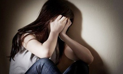Đắk Lắk: Phát hiện bé gái vào viện sinh con, bác sĩ âm thầm đi báo công an