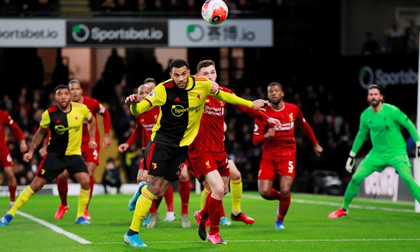 Thua sốc Watford 0-3, Liverpool vỡ mộng bất bại ở Premier League