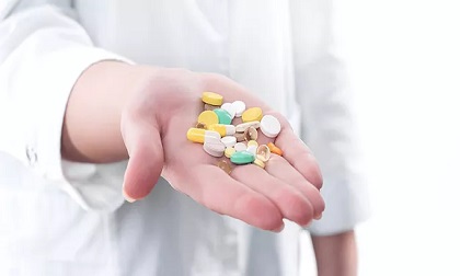 Covid-19: Thêm một cảnh báo về thuốc
