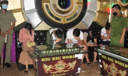 Quảng Nam: Hơn chục nam nữ 'bay lắc' trong quán karaoke trong mùa dịch