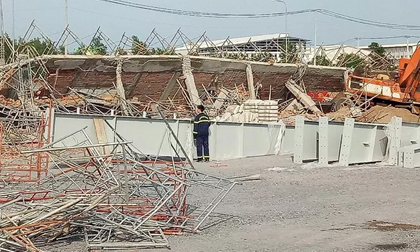 Khởi tố vụ sập tường đang thi công khiến 10 người chết ở Đồng Nai