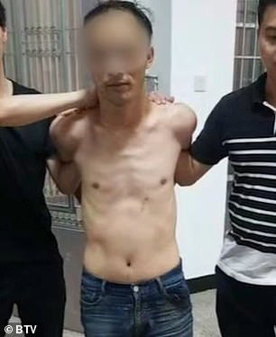 Trung Quốc: Xông vào siêu thị đâm chém làm 10 người thương vong - Ảnh 1.