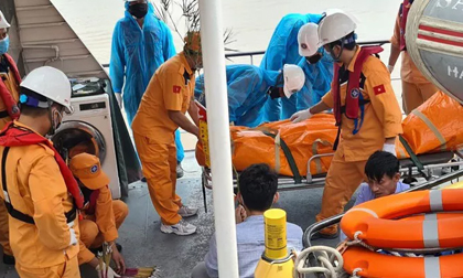 Thợ lặn tìm thấy thi thể 4 ngư dân mất tích trong vụ chìm tàu trên vùng biển Hải Phòng
