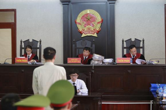 Các bị cáo vụ sát hại nữ sinh giao gà kêu oan, nói bị ép cung, '7 ngày 7 đêm không được cho ngủ' 1