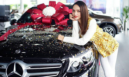 'Soi' khối tài sản khủng của Hoa hậu chuyển giới Hương Giang ở tuổi 28