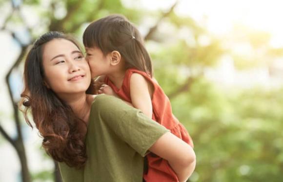 Sai lầm khi nuôi con của các bà mẹ đơn thân
