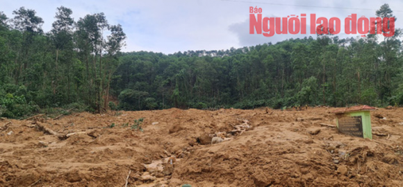 Vụ Rào Trăng 3:  Đã phát hiện một thi thể bị vùi lấp dưới đất đá khu vực sạt lở trạm kiểm lâm 67 - 3