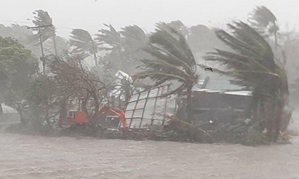 Siêu bão số 10 càn quét Philippines, nhấn chìm gần 150 ngôi nhà và nhiều người thiệt mạng