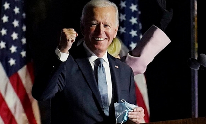 Ông Biden chính thức được chuyển giao quyền lực