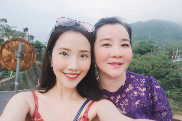 Vợ sắp cưới của Phan Thành: Thi trượt hoa hậu, là tiểu thư có mẹ ruột quyền lực