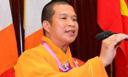 Khởi tố, bắt tạm giam nguyên trụ trì chùa Phước Quang vì lừa đảo