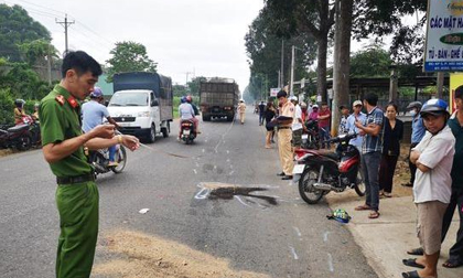 Xe tải tông xe máy, 2 nữ sinh tử vong thương tâm trên đường đến trường