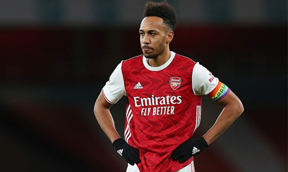 Aubameyang đốt lưới nhà, Xhaka nhận thẻ đỏ vì bóp cổ đối phương, Arsenal thua thảm ngay tại Emirates