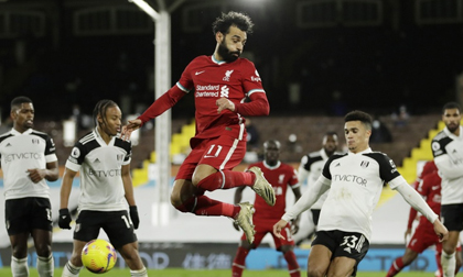 Liverpool lỡ cơ hội lên ngôi đầu bảng sau trận hòa Fulham