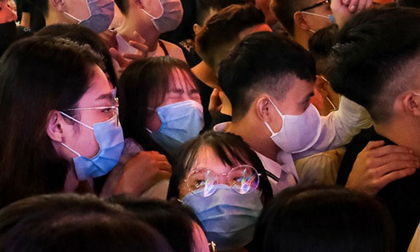 Bắt buộc đeo khẩu trang khi ra đường đón năm mới 2021