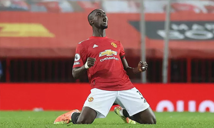 Quật ngã Aston Villa, Man United bắt kịp đội đầu bảng Liverpool