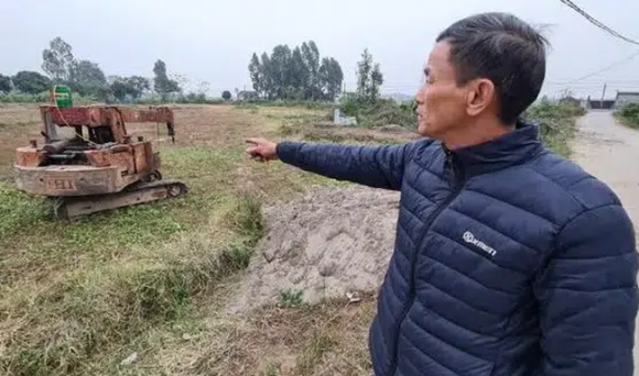 Vụ máy ép cọc công trình đổ sập khiến 4 cháu nhỏ thương vong ở Bắc Ninh: Xót xa kẻ đầu bạc tiễn người đầu xanh - Ảnh 2.