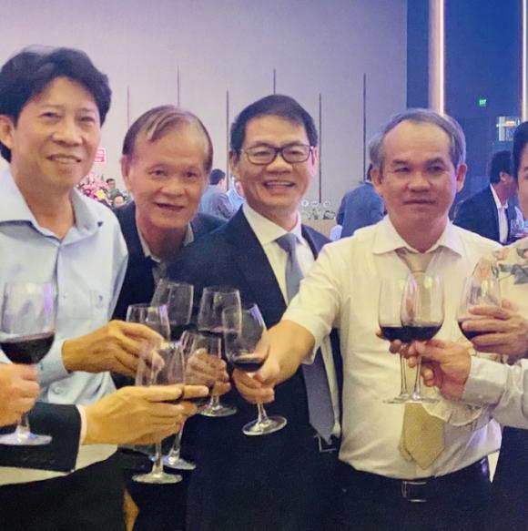 Bầu Đức: Tôi năn nỉ anh Trần Bá Dương thâu tóm công ty tôi - Ảnh 3. Bầu Đức: Tôi năn nỉ anh Trần Bá Dương thâu tóm công ty tôi - Ảnh 3.