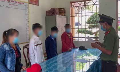 Phạt hành chính 3 học sinh làm giả, chia sẻ văn bản của tỉnh Lâm Đồng