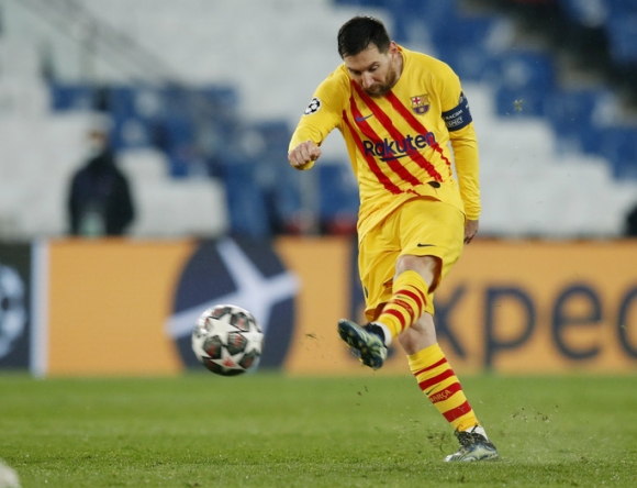 Messi sút hỏng phạt đền, Barcelona dừng bước sớm ở Champions League