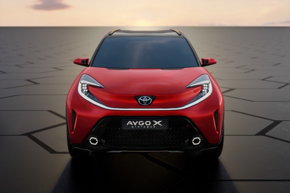 Toyota ra mắt crossover nhỏ nhất thế giới - Gầm cao hạng A cho người mua xe lần đầu - 2