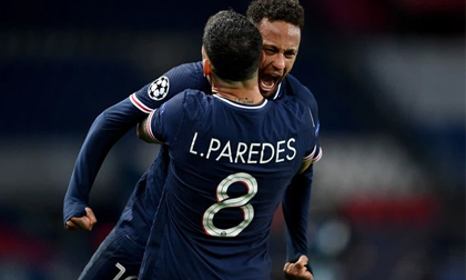 Neymar sút trúng cả xà ngang lẫn cột dọc, PSG vượt qua Bayern trong cảnh 'tim đập chân run'