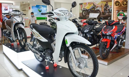 Soi 4 xe máy tiết kiệm xăng nhất tại Việt Nam, bất ngờ với 'gà đẻ trứng vàng' của Honda