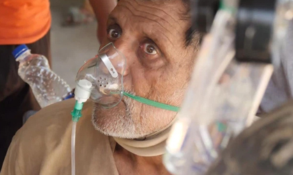 Bác sĩ làm việc 45 năm trong bệnh viện ở Ấn Độ: Chúng tôi đau quá, không muốn sống nữa