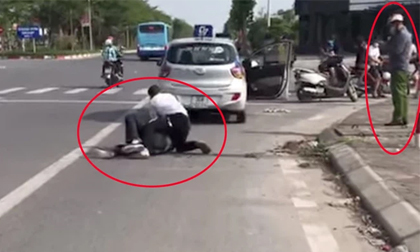 Đại uý công an đứng gọi điện thoại trong khi tài xế taxi vật lộn với tên cướp giải trình gì?