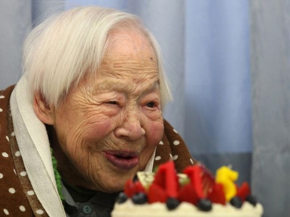 Bữa ăn của 5 người sống thọ trên 100 tuổi không ngờ lại rất quen thuộc và bình dân