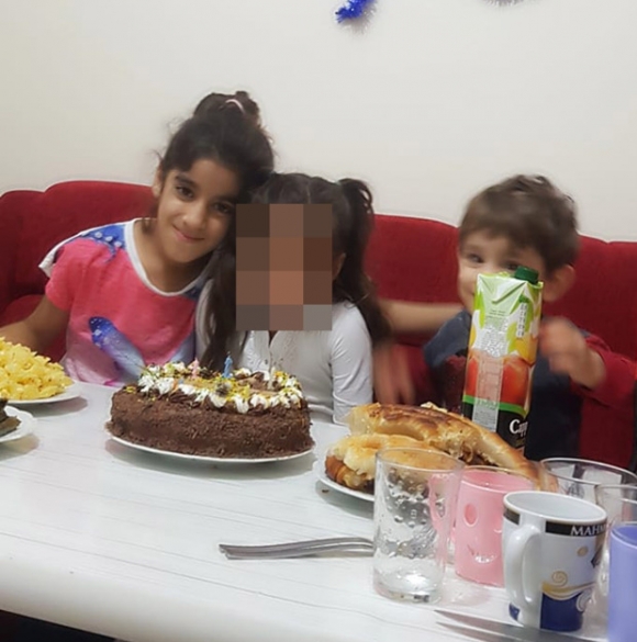 Tiệc sinh nhật hóa đám tang tập thể: 2 đứa trẻ và 3 người thân chết đuối dưới sông, ám ảnh cảnh tượng khi tìm thấy các bé
