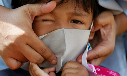 Tín hiệu đáng sợ từ Indonesia: Trẻ em không còn 'an toàn' với Covid-19, hàng trăm ca đã tử vong