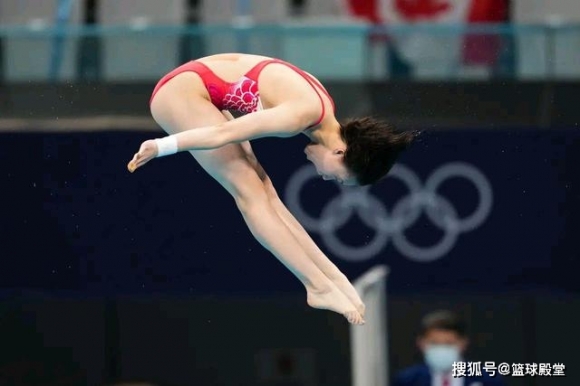 VĐV Trung Quốc 14 tuổi nhận “giải thưởng điên rồ” sau chiến tích gây kinh ngạc cả Olympic - Ảnh 1.