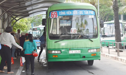 Hà Nội, TP.HCM xây dựng phương án mở lại hoạt động xe buýt và xe khách liên tỉnh