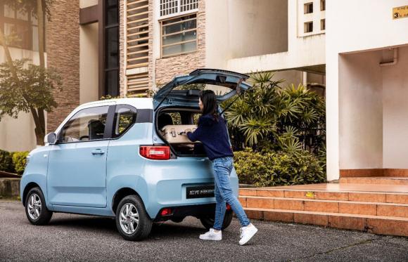 Ô tô điện giá rẻ ngang Honda SH, 20 giây có 1 xe bán ra, về Việt Nam có cửa? - Ảnh 1.